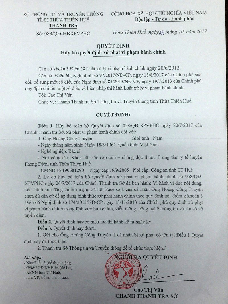 “Mời”[-]facebooker[-]đăng[-]hình[-]cổng[-]chào[-]lên[-]làm[-]việc[-]có[-]“lạm[-]quyền”?